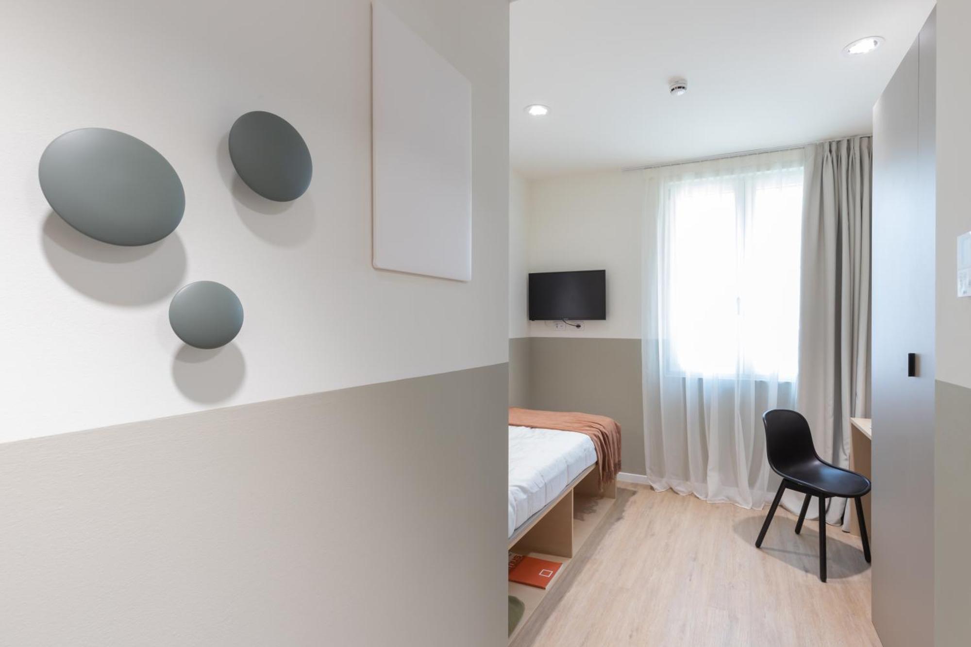 Well-Located Campus Rooms Near City Park Milán Exterior foto