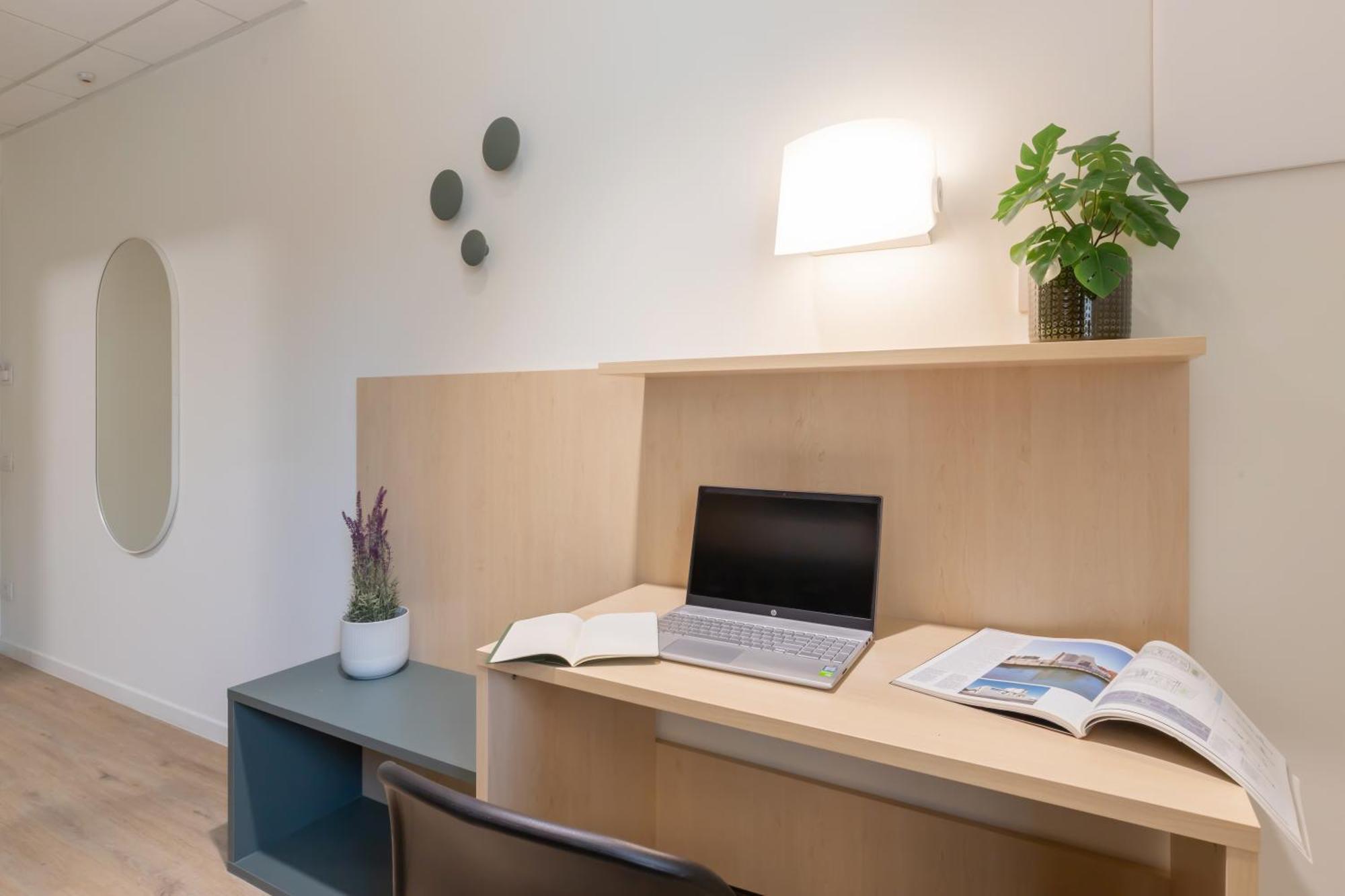 Well-Located Campus Rooms Near City Park Milán Exterior foto